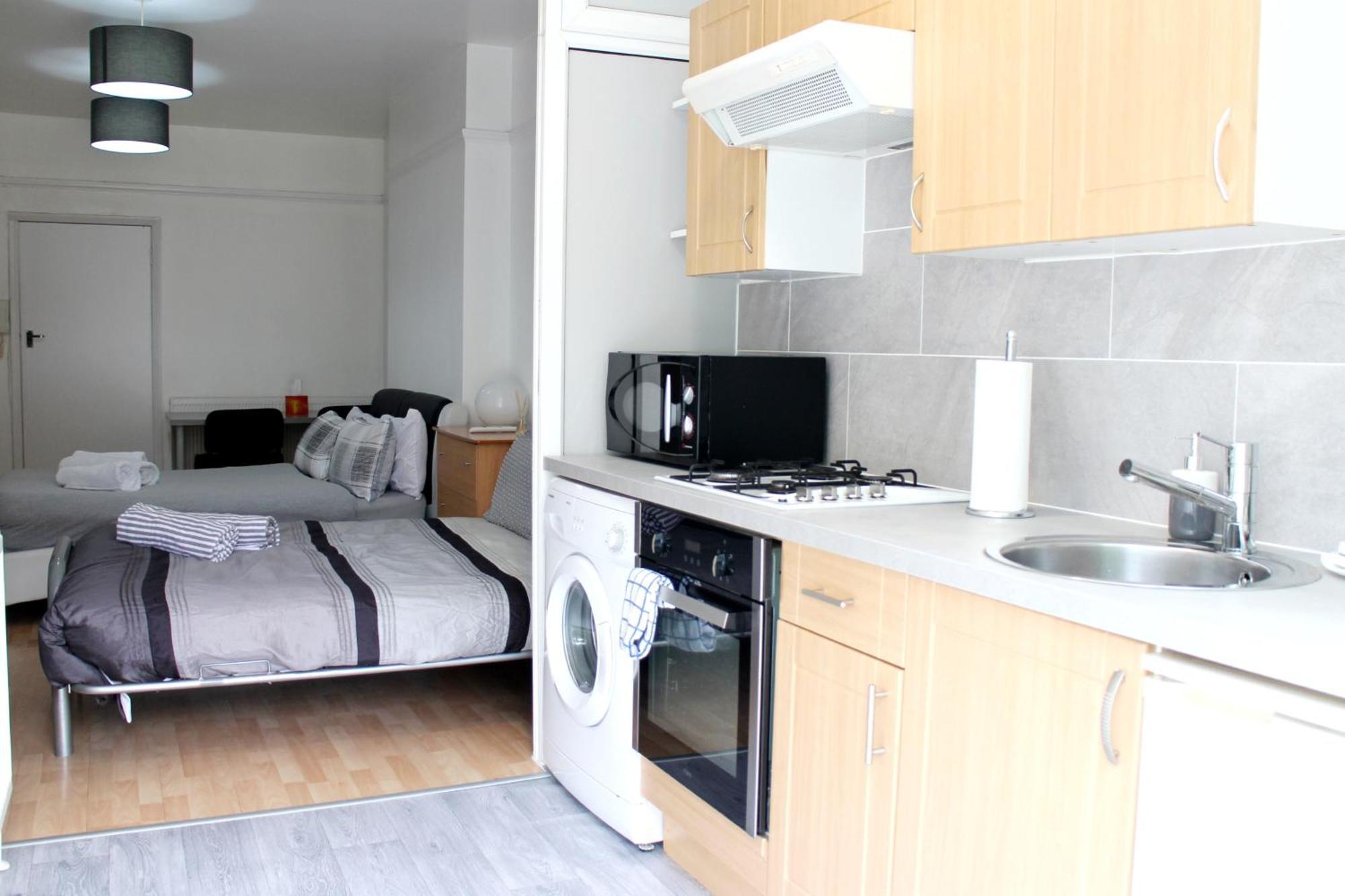 Large Studio Garden Flat On Golders Green Road Londra Dış mekan fotoğraf