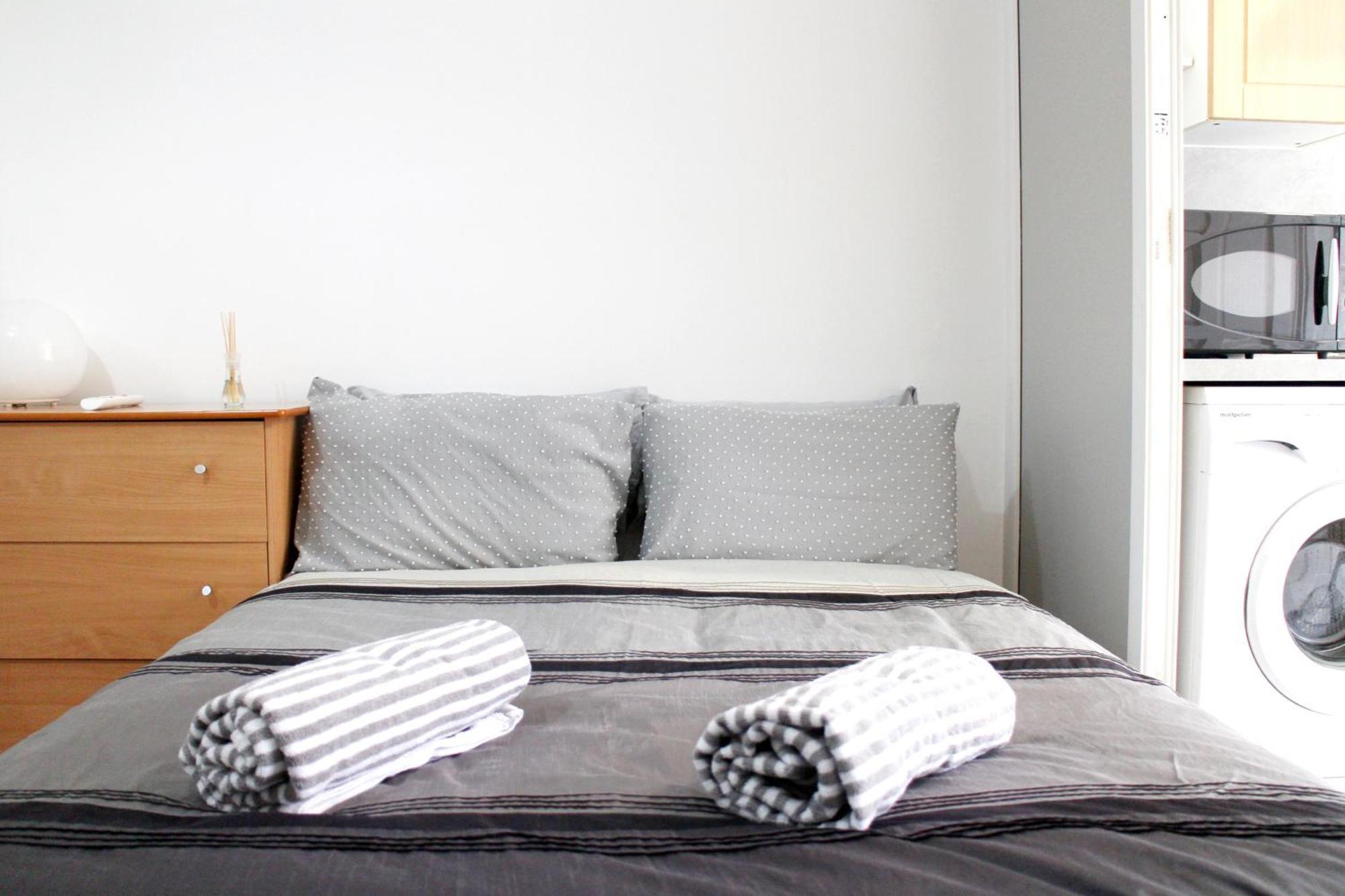 Large Studio Garden Flat On Golders Green Road Londra Dış mekan fotoğraf